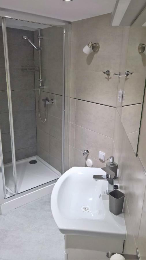 R&R Apart Cracow คราคูฟ ภายนอก รูปภาพ