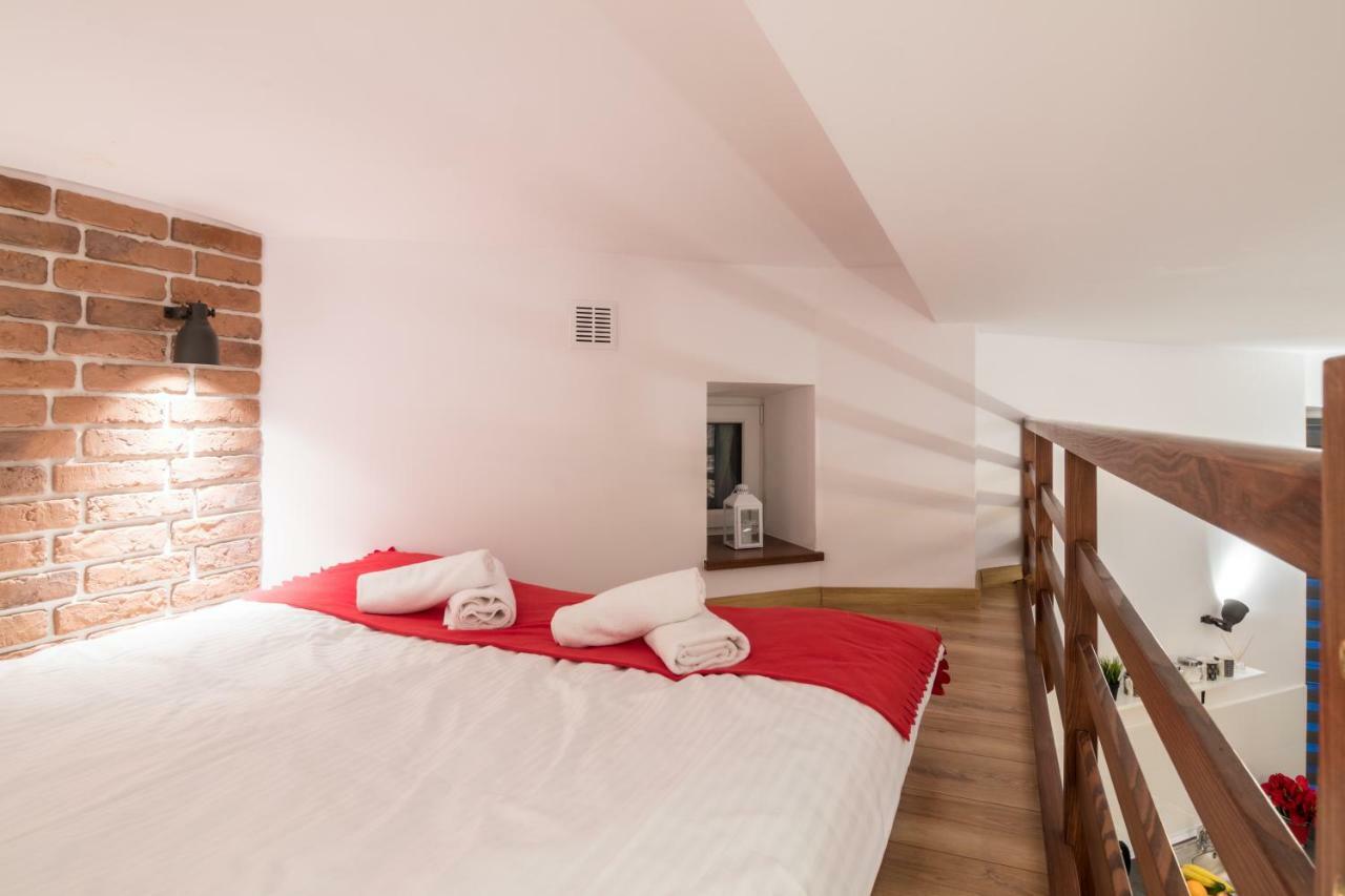 R&R Apart Cracow คราคูฟ ภายนอก รูปภาพ