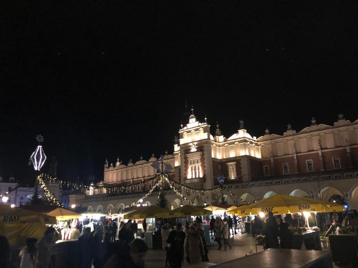R&R Apart Cracow คราคูฟ ภายนอก รูปภาพ