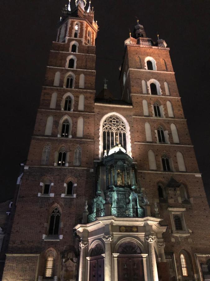 R&R Apart Cracow คราคูฟ ภายนอก รูปภาพ